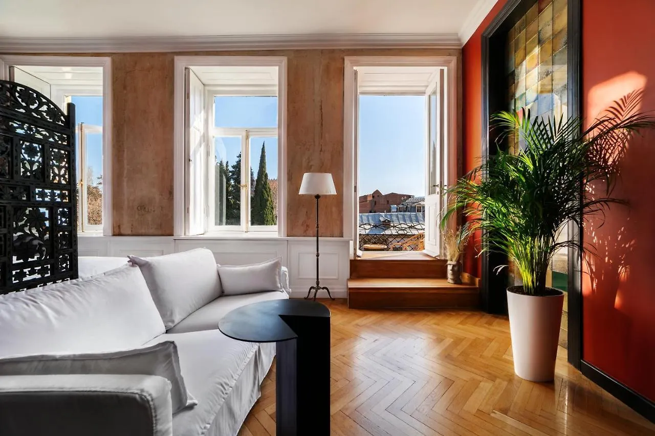 Unfound Door - Design Hotel تبليسي