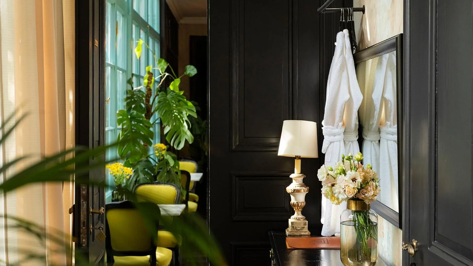 Unfound Door - Design Hotel Tbilisi 4*,